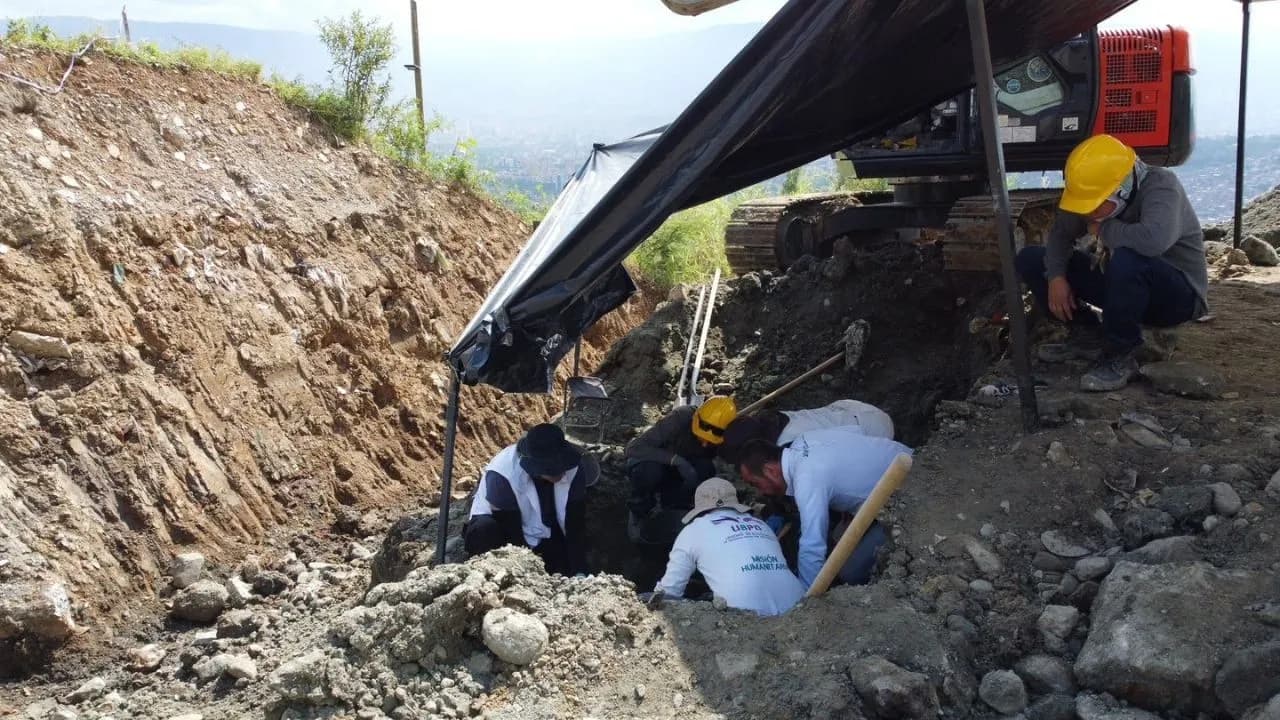 nuevo_hallazgo_en_la_escombrera_2025.jpg nuevo_hallazgo_en_la_escombrera_2025.jpg