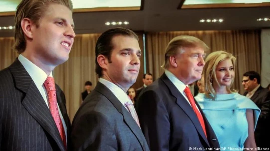 photologuephotos2022-09donald_trum_y_sus_tres_hijosjpg photologuephotos2022-09donald_trum_y_sus_tres_hijosjpg