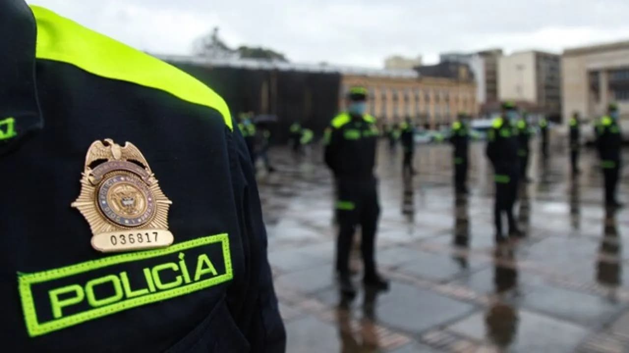 photologuephotos2025-01miembros_de_la_policia_metropolitana_de_bogotajpg photologuephotos2025-01miembros_de_la_policia_metropolitana_de_bogotajpg