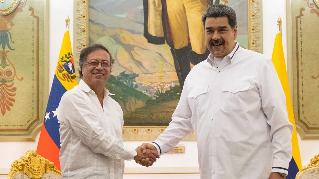 photologuephotos2023-01petro_y_madurojpg photologuephotos2023-01petro_y_madurojpg