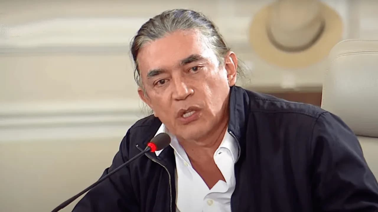 photologuephotos2025-02gustavo_bolivar_0png photologuephotos2025-02gustavo_bolivar_0png