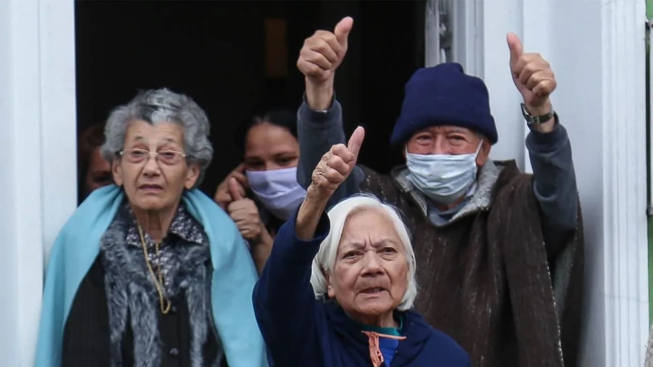 photologuephotos2025-02pensionados_3jpeg photologuephotos2025-02pensionados_3jpeg
