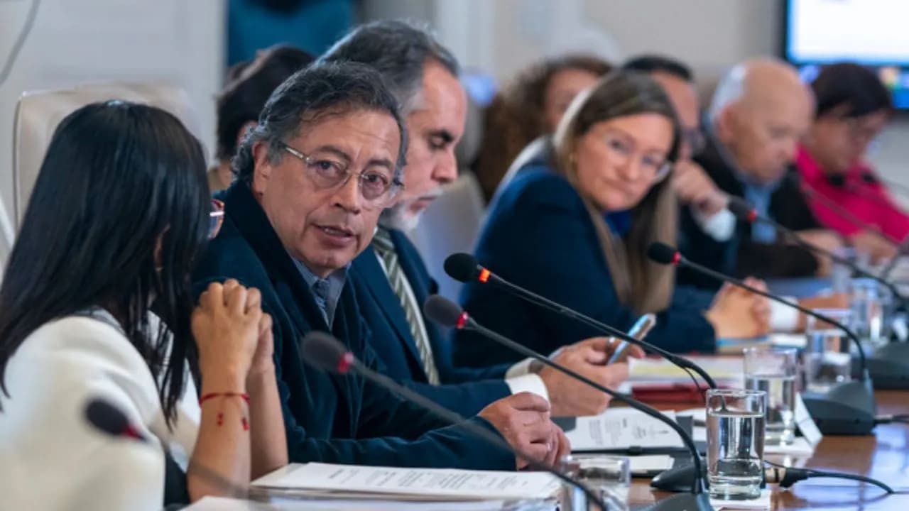 photologuephotos2025-03_duque_si_podia_salir_todos_los_dias_en_television_presidente_petro_rechazo_tutela_contra_transmision_de_consejos_de_ministrosjpg photologuephotos2025-03_duque_si_podia_salir_todos_los_dias_en_television_presidente_petro_rechazo_tutela_contra_transmision_de_consejos_de_ministrosjpg