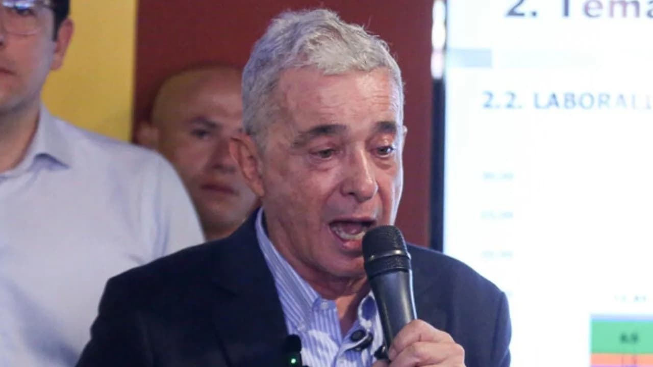 photologuephotos2025-05alvaro_uribe_consulta_popularjpg photologuephotos2025-05alvaro_uribe_consulta_popularjpg