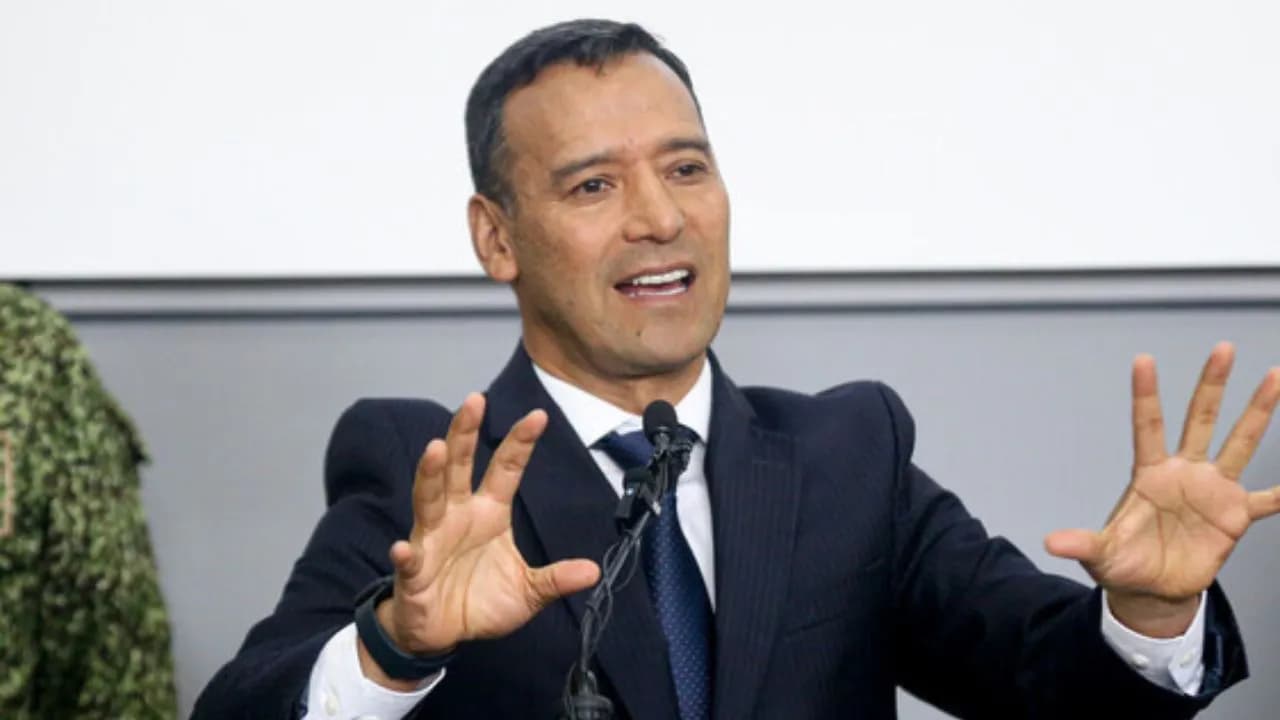 photologuephotos2025-04_la_paz_es_posible_pero_no_se_mendiga_ministro_de_defensa_tras_ataques_de_disidencias_de_las_farcjpg photologuephotos2025-04_la_paz_es_posible_pero_no_se_mendiga_ministro_de_defensa_tras_ataques_de_disidencias_de_las_farcjpg