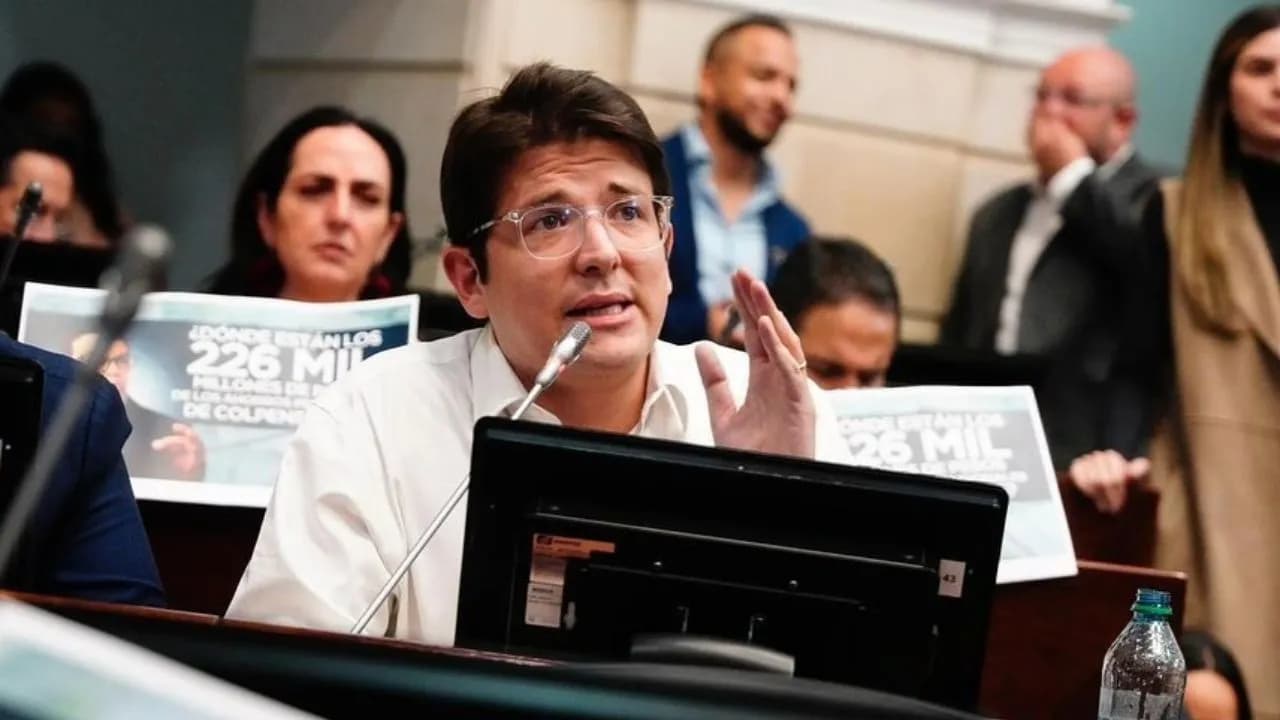 photologuephotos2025-06el_mensaje_que_dejo_miguel_uribe_antes_del_atentado_en_su_contra_rechazando_el_decretazo_de_la_consulta_popularjpg photologuephotos2025-06el_mensaje_que_dejo_miguel_uribe_antes_del_atentado_en_su_contra_rechazando_el_decretazo_de_la_consulta_popularjpg