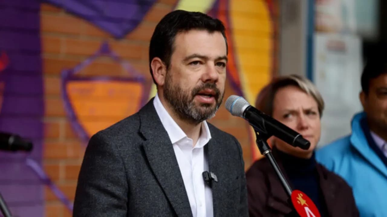 photologuephotos2025-05_no_fueron_aislados_alcalde_galan_denunciara_al_presidente_de_la_cut_por_bloqueos_a_transmilenio_durante_el_parojpg photologuephotos2025-05_no_fueron_aislados_alcalde_galan_denunciara_al_presidente_de_la_cut_por_bloqueos_a_transmilenio_durante_el_parojpg