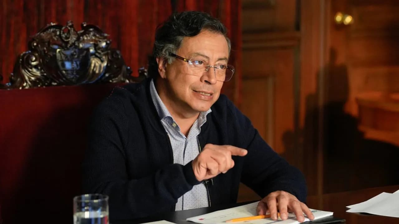 photologuephotos2025-08_no_hay_una_politica_para_enfrentar_la_corrupcion_informe_de_transparencia_por_colombia_sobre_el_tercer_ano_del_gobierno_petrojpg photologuephotos2025-08_no_hay_una_politica_para_enfrentar_la_corrupcion_informe_de_transparencia_por_colombia_sobre_el_tercer_ano_del_gobierno_petrojpg
