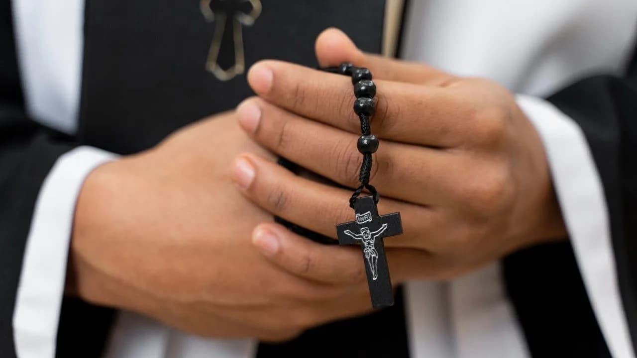 photologuephotos2025-07sacerdotesjpg photologuephotos2025-07sacerdotesjpg