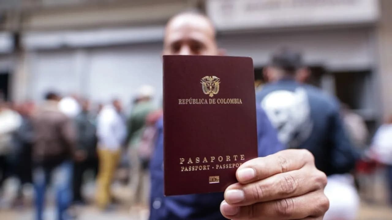 photologuephotos2025-07pasaportes_colombiajpg photologuephotos2025-07pasaportes_colombiajpg
