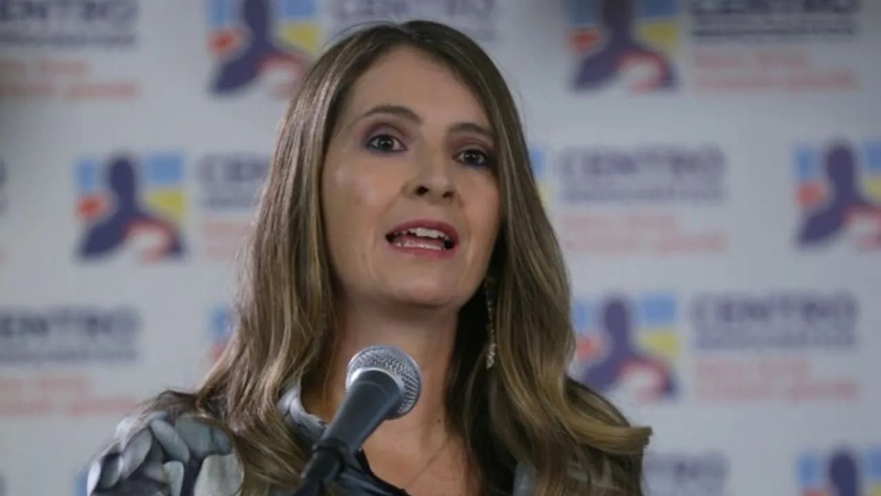 photologuephotos2025-08las_claves_del_discurso_con_el_que_paloma_valencia_oficializojpg photologuephotos2025-08las_claves_del_discurso_con_el_que_paloma_valencia_oficializojpg
