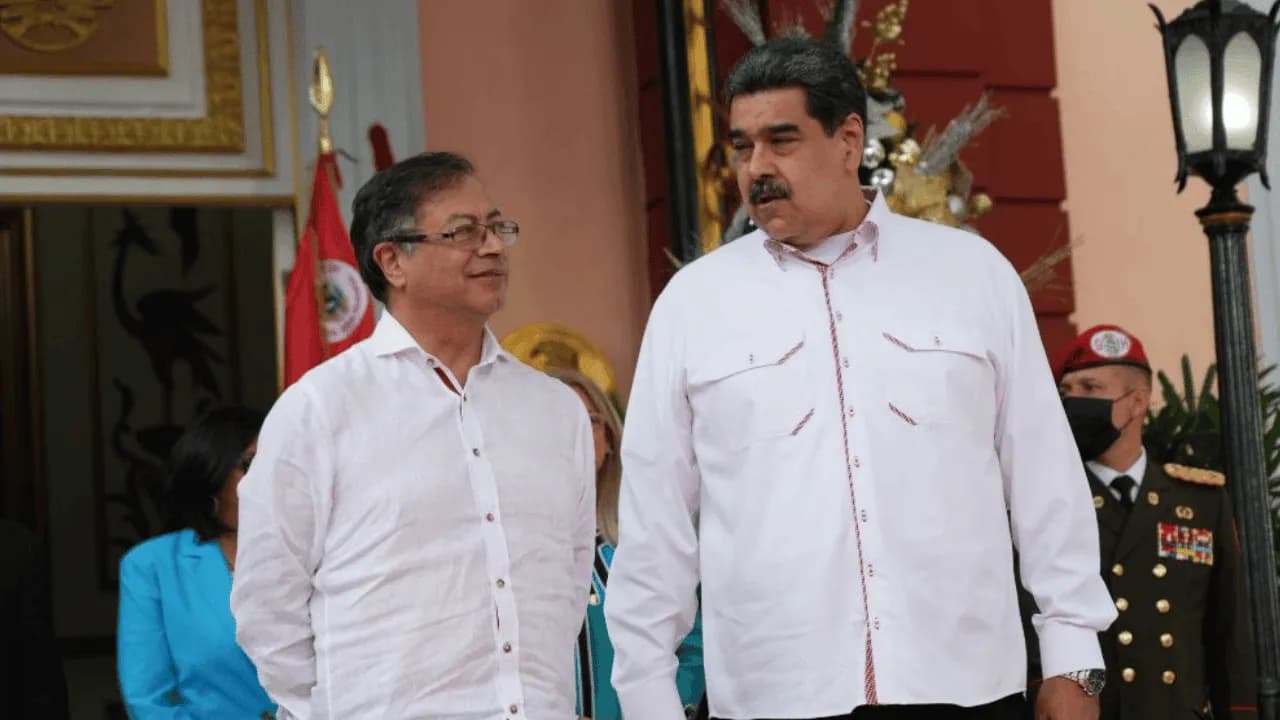 photologuephotos2025-08copia_de_mini_70png photologuephotos2025-08copia_de_mini_70png
