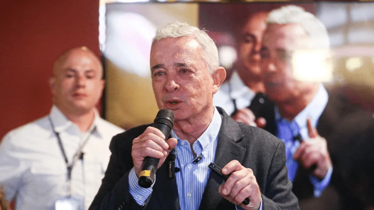 photologuephotos2025-08alvaro_uribe_velezpng photologuephotos2025-08alvaro_uribe_velezpng