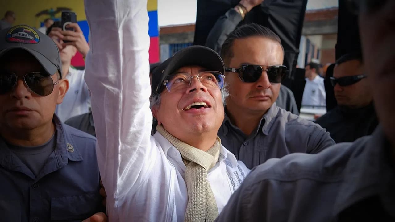 Presidente Petro y escoltas Presidente Petro y escoltas