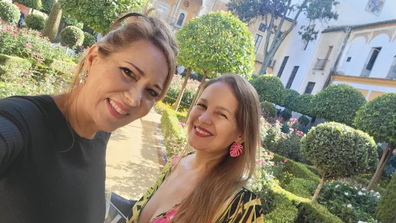 María Isabel Saavedra y Vicki Echeverri María Isabel Saavedra y Vicki Echeverri