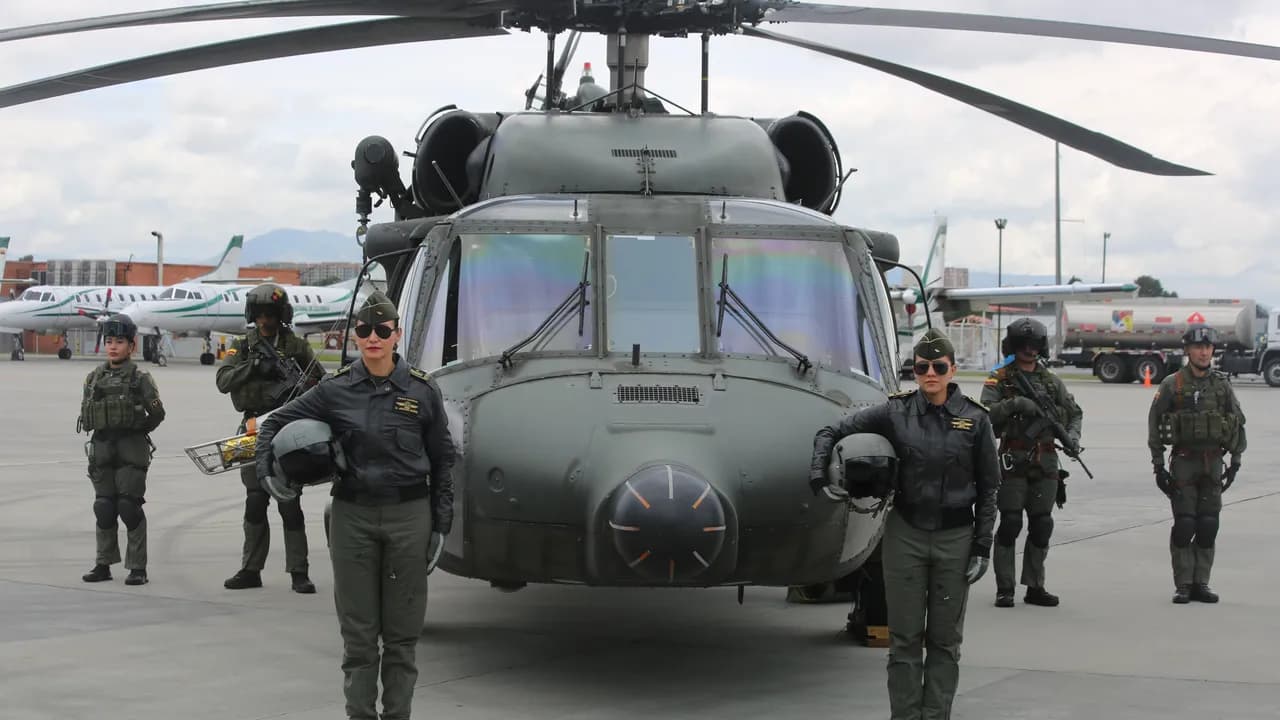 photologuephotos2025-08helicopterosjpg photologuephotos2025-08helicopterosjpg