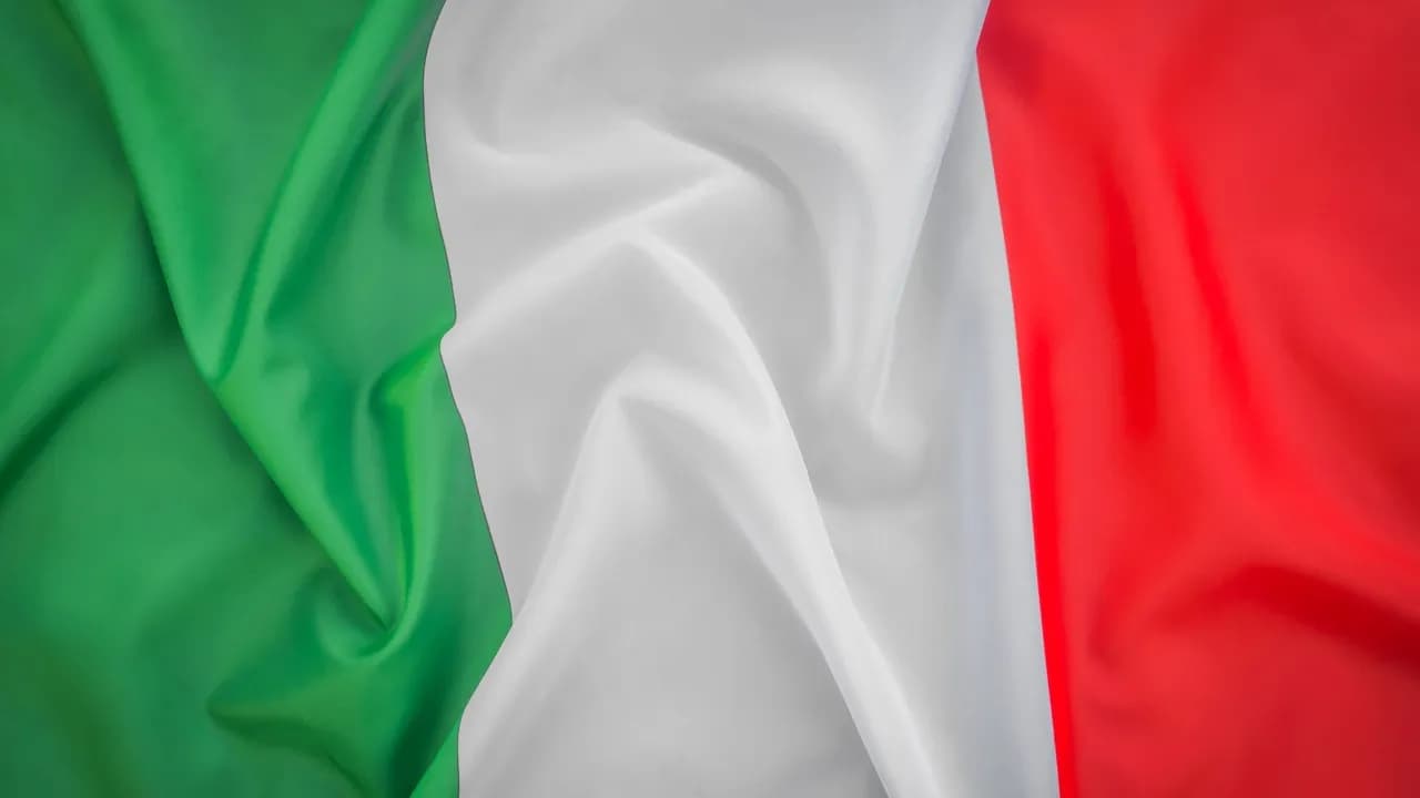 photologuephotos2022-09flags-of-italy_1jpg photologuephotos2022-09flags-of-italy_1jpg
