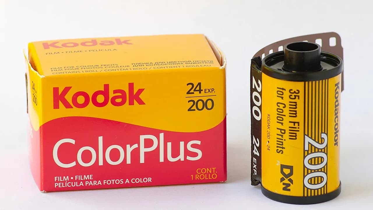 photologuephotos2022-11kodak_colorplus_200_135_film_cartridge_and_boxjpeg photologuephotos2022-11kodak_colorplus_200_135_film_cartridge_and_boxjpeg