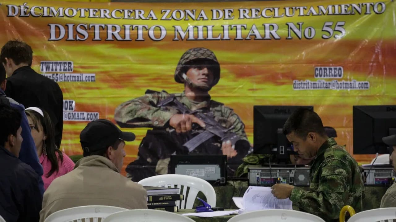 photologuephotos2022-10libreta_militarjpg photologuephotos2022-10libreta_militarjpg