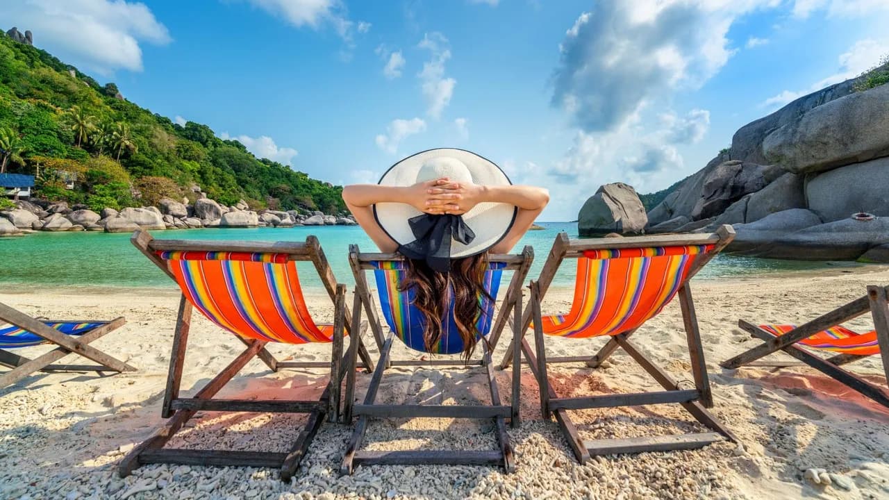 photologuephotos2022-12woman-with-hat-sitting-on-chairs-beach-in-beautiful-tropical-beach-woman-relaxing-on-tropical-beach-at-koh-nangyuan-islandjpg photologuephotos2022-12woman-with-hat-sitting-on-chairs-beach-in-beautiful-tropical-beach-woman-relaxing-on-tropical-beach-at-koh-nangyuan-islandjpg