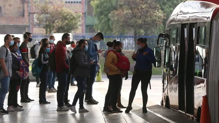 photologuephotos2022-12usuario_de_transmileniojpg photologuephotos2022-12usuario_de_transmileniojpg