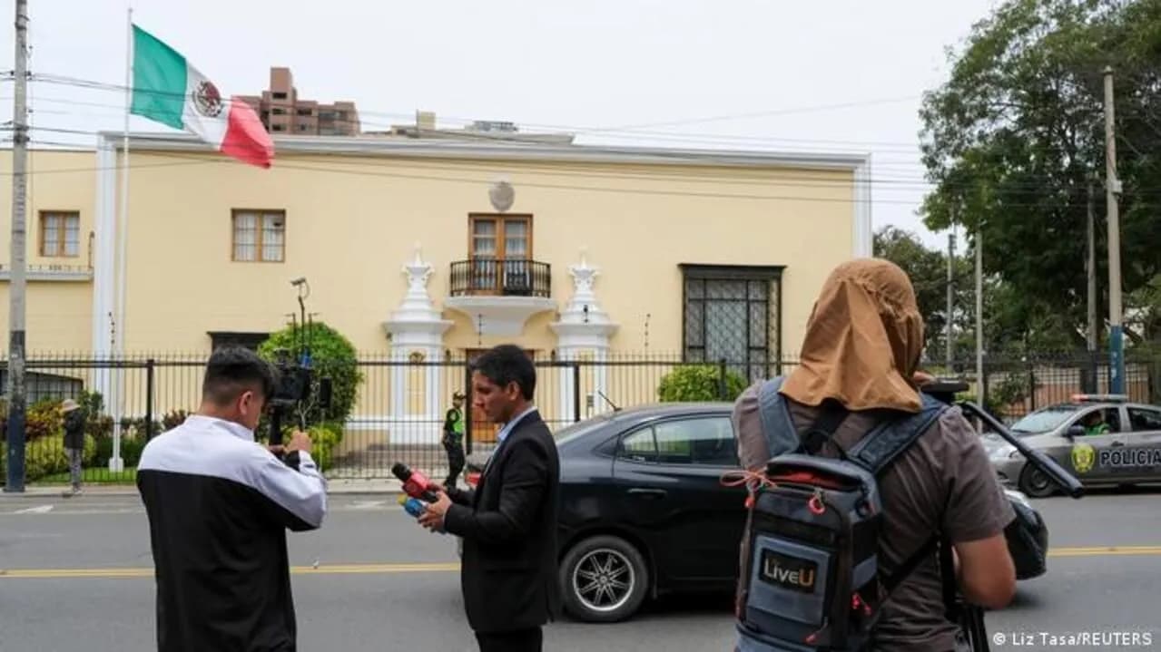 photologuephotos2022-12peru_expulsa_por_injerencia_a_embajador_mexicanojpg photologuephotos2022-12peru_expulsa_por_injerencia_a_embajador_mexicanojpg
