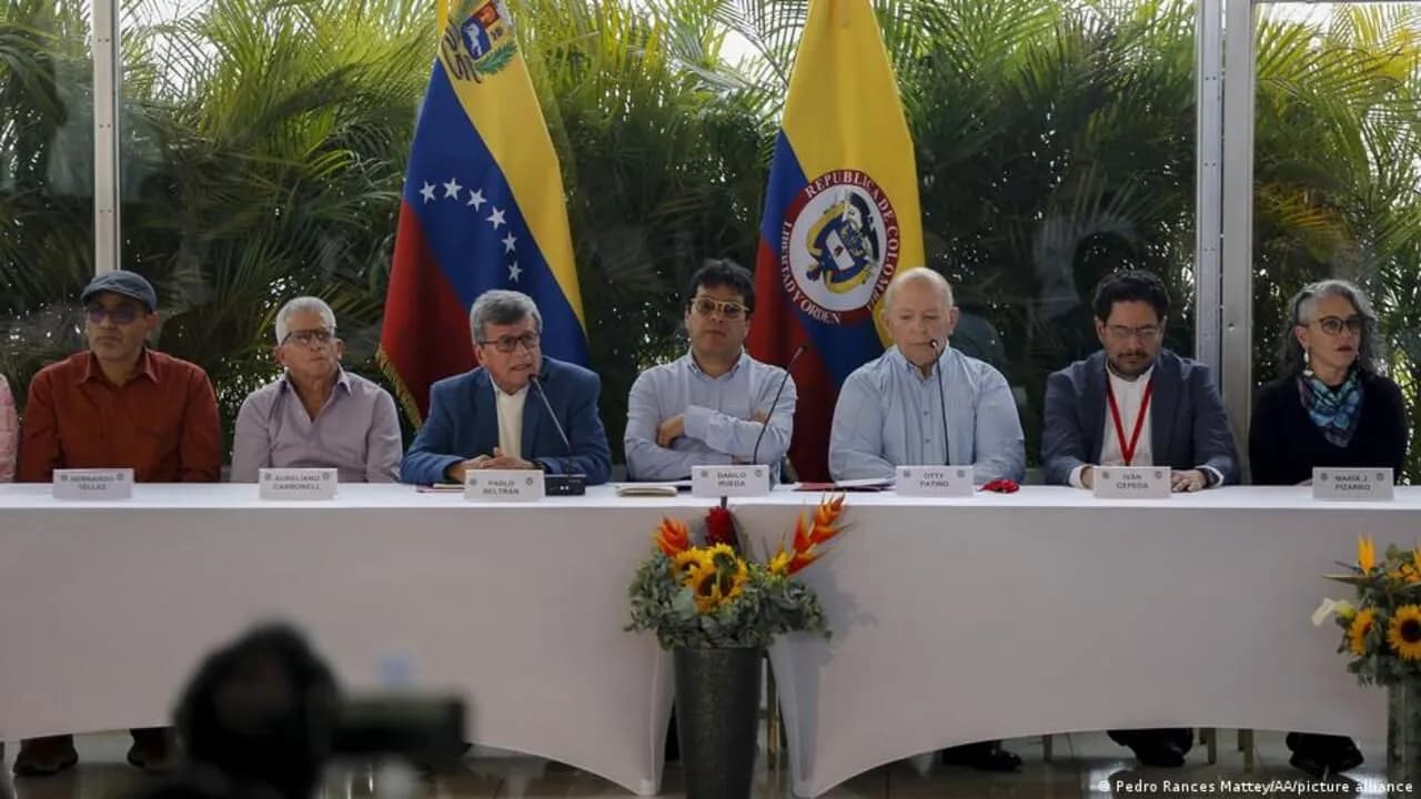 photologuephotos2023-01colombia_y_elnjpg photologuephotos2023-01colombia_y_elnjpg