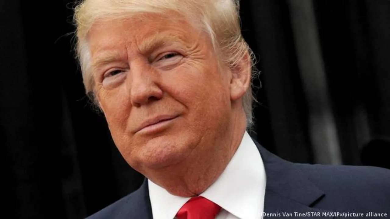 photologuephotos2023-02donald-trumpjpg photologuephotos2023-02donald-trumpjpg