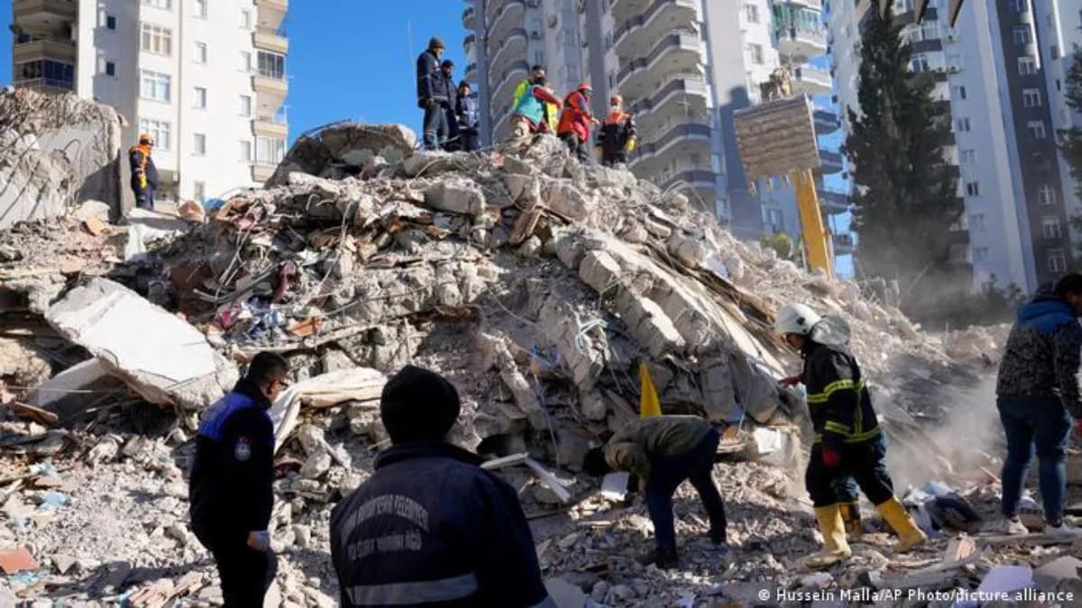 photologuephotos2023-02bebe_milagro_terremoto_siria_turquiajpg photologuephotos2023-02bebe_milagro_terremoto_siria_turquiajpg