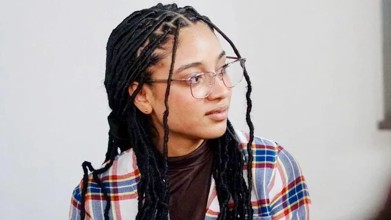 "Me equivoqué y estoy profundamente arrepentida": la carta con la que Juliana Guerrero pide disculpas por falsificar sus diplomas "Me equivoqué y estoy profundamente arrepentida": la carta con la que Juliana Guerrero pide disculpas por falsificar sus diplomas