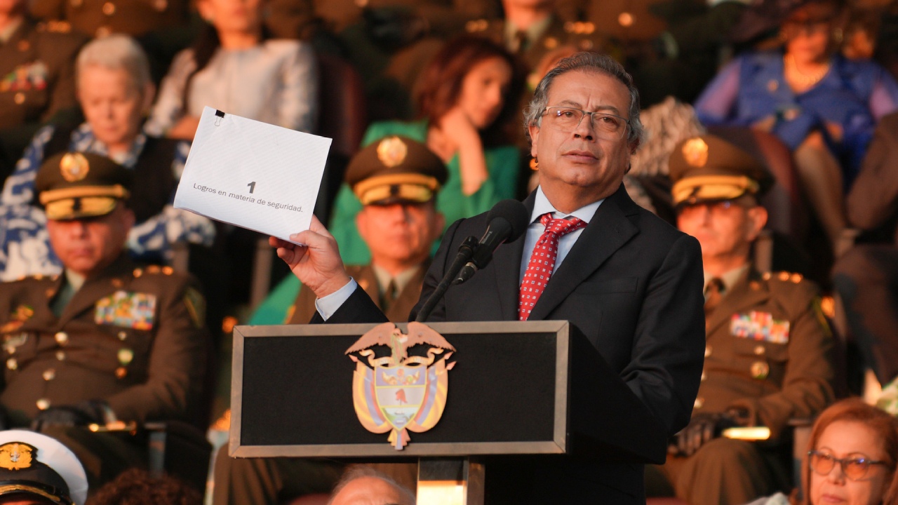 Desaprobación del presidente Petro según Invamer: subió a 62 por ciento en  junio