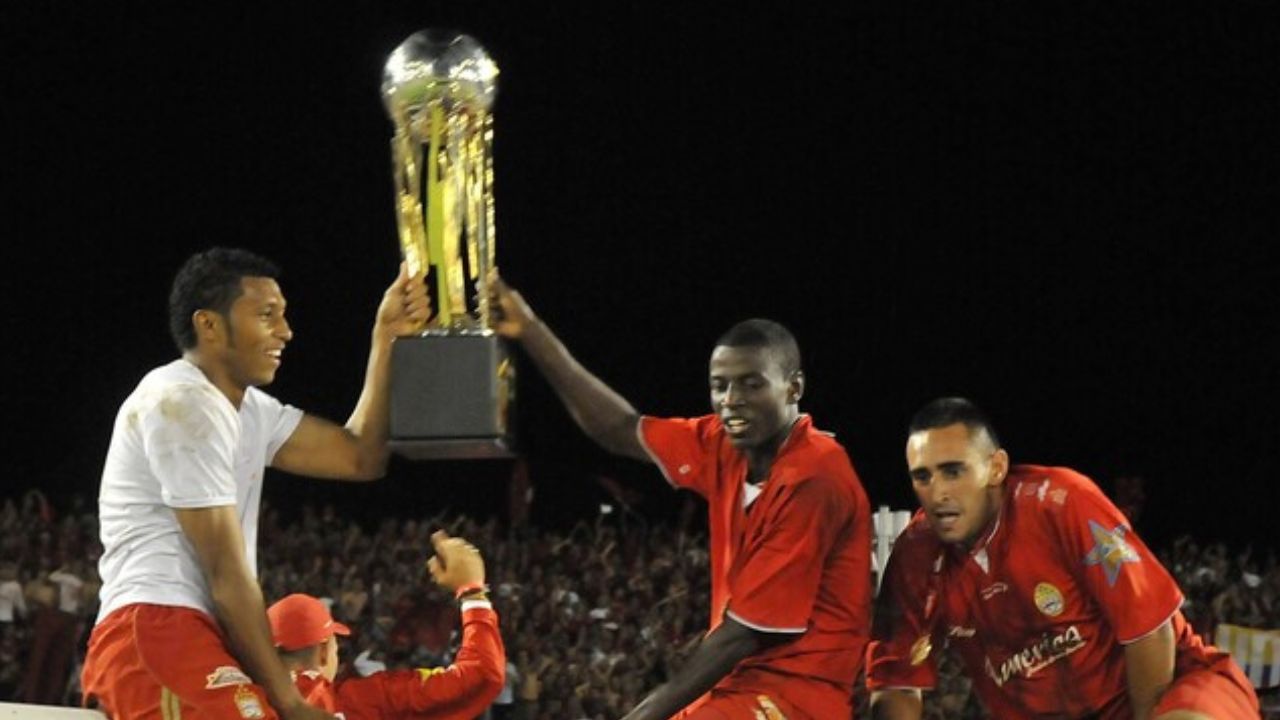 Adrián Ramos se despide del América de Cali: un legado de 105 goles y ...