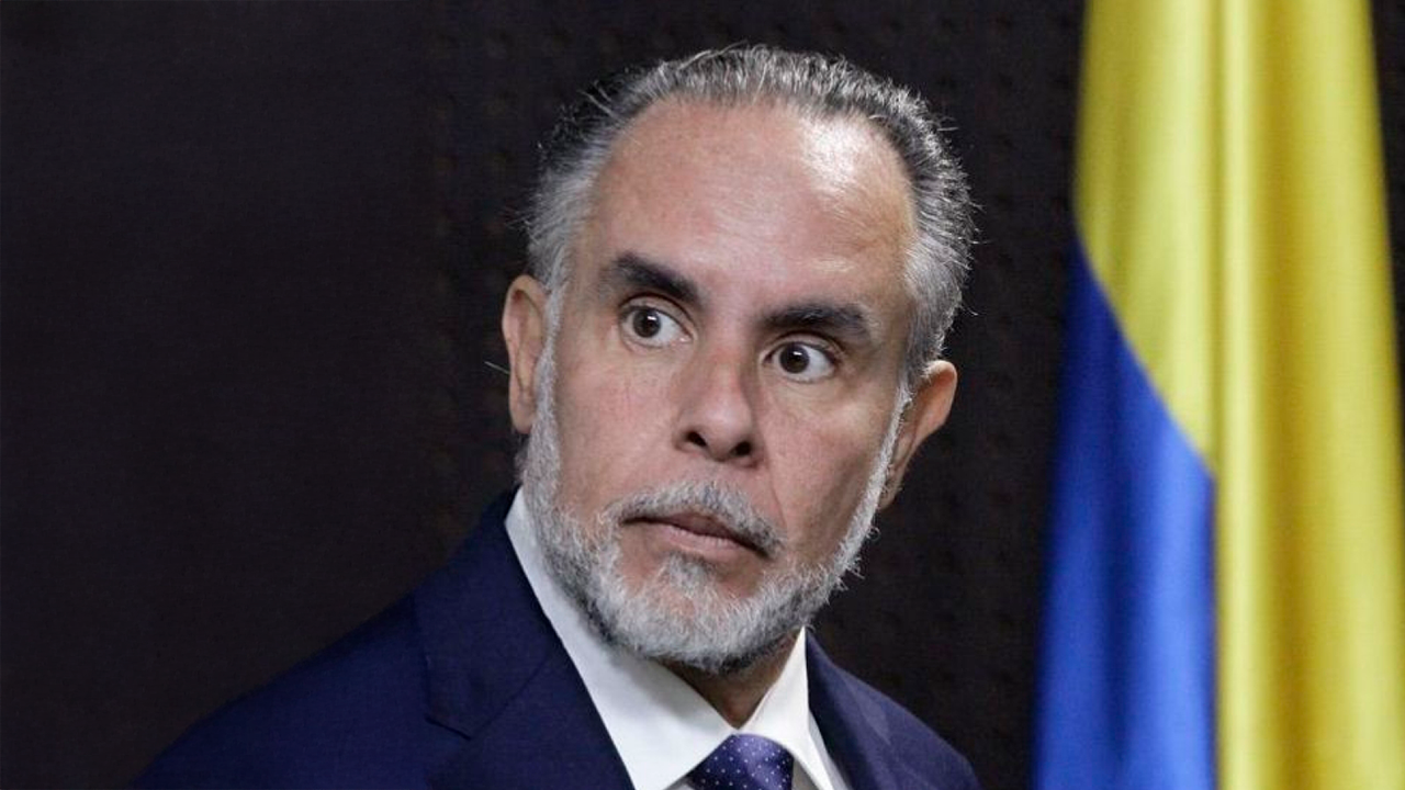 Colombia denuncia apropiación de isla Santa Rosa por parte de Perú y evalúa acudir a La Haya