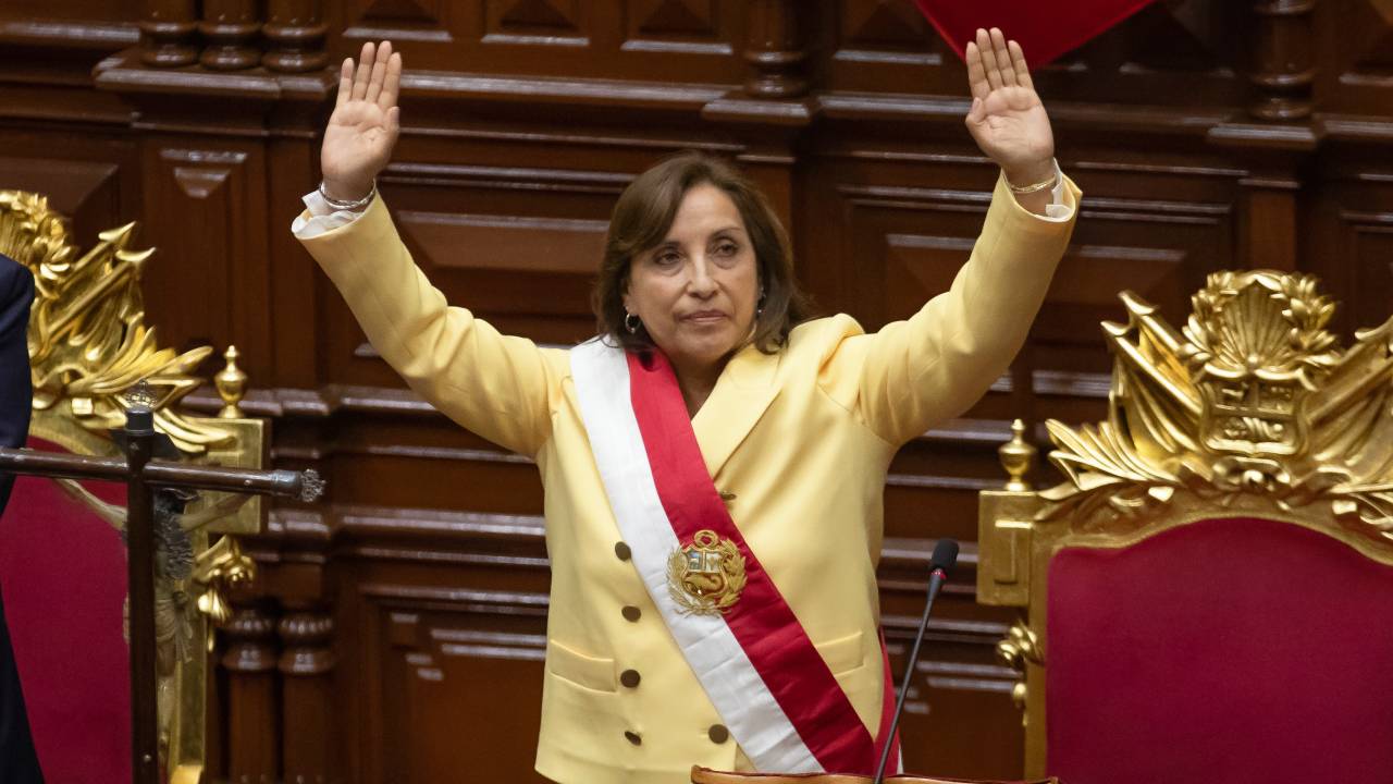 Dina Boluarte responde a Gustavo Petro: 'Perú no tiene ningún tema pendiente que tratar con Colombia sobre la soberanía de la Isla Santa Rosa'