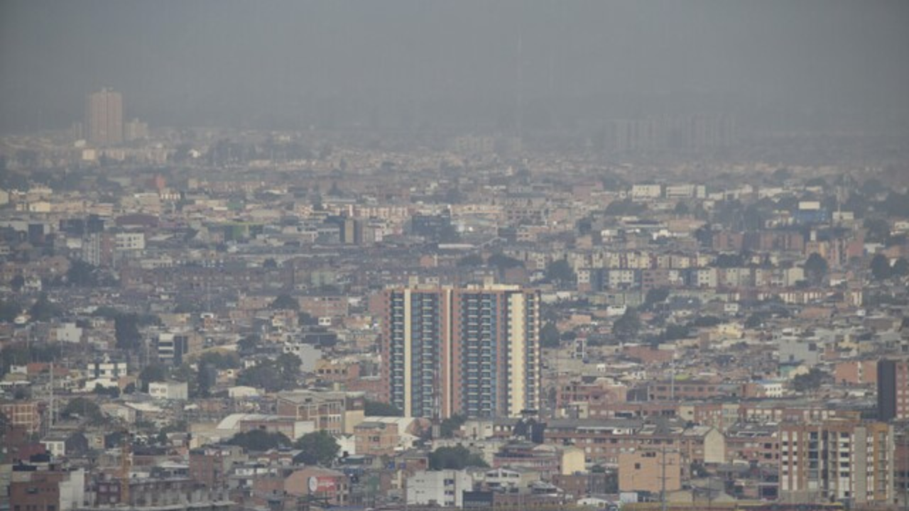 Cómo saber si el aire en Bogotá es seguro: la herramienta del Distrito para consultarlo en vivo
