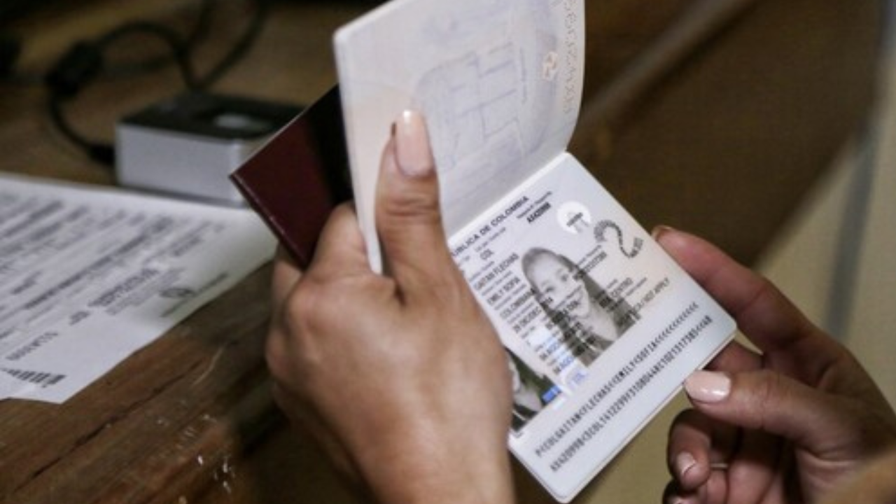 Lío de los pasaportes: nuevo contrato de la Cancillería con Thomas Greg costará 161.000 millones de pesos