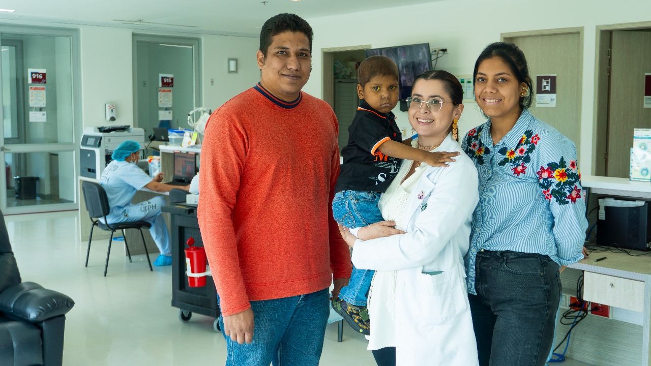 En el procedimiento médico pionero en el país participó un equipo multidisciplinario | Crédito: Cortesía