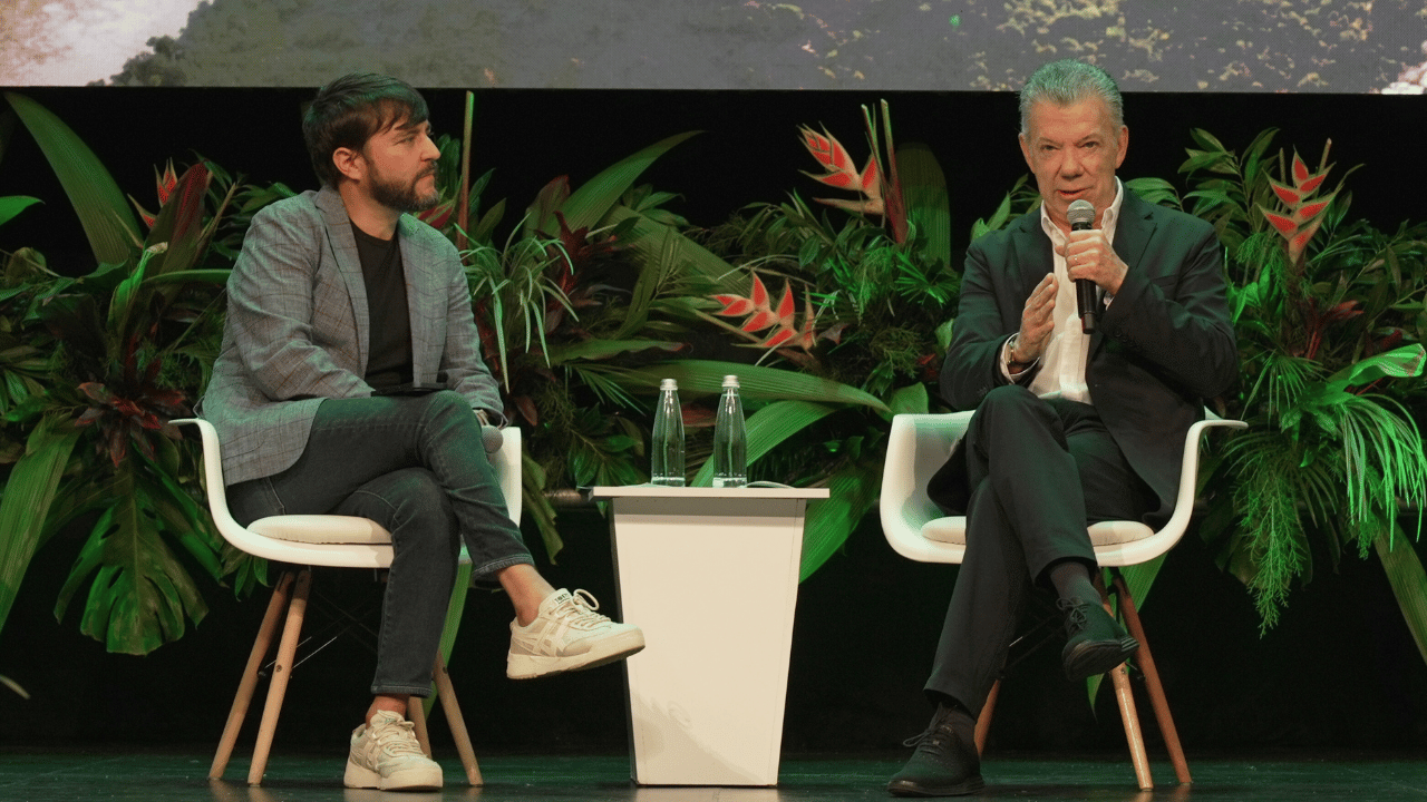 El expresidente Juan Manuel Santos con Jaime Pumarejo en la Semana de la Biodiversidad.