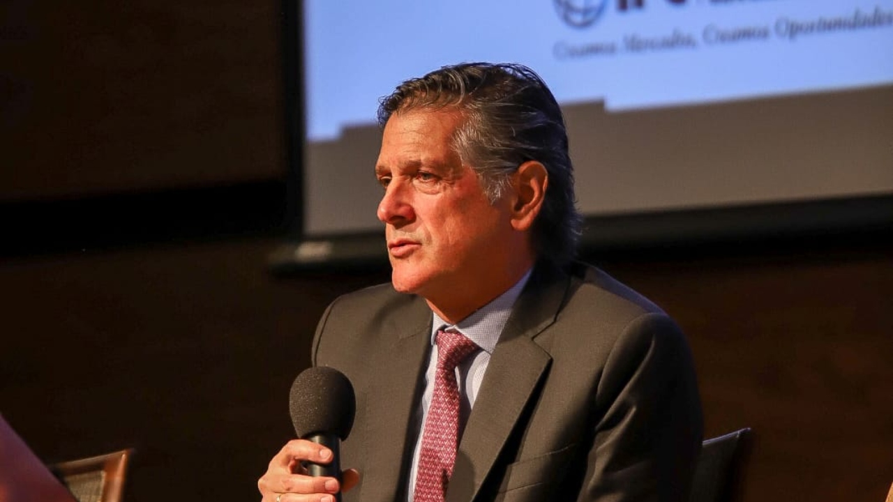 Ernesto Fajardo.