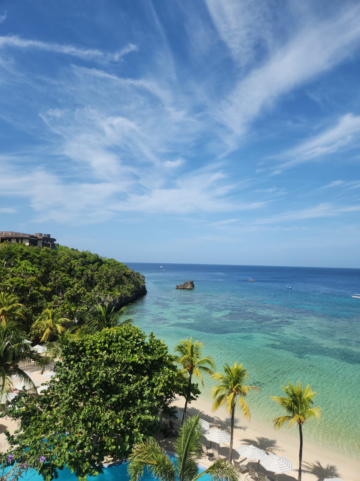 Roatán es la isla principal del archipiélago de las Islas de la Bahía, Honduras.