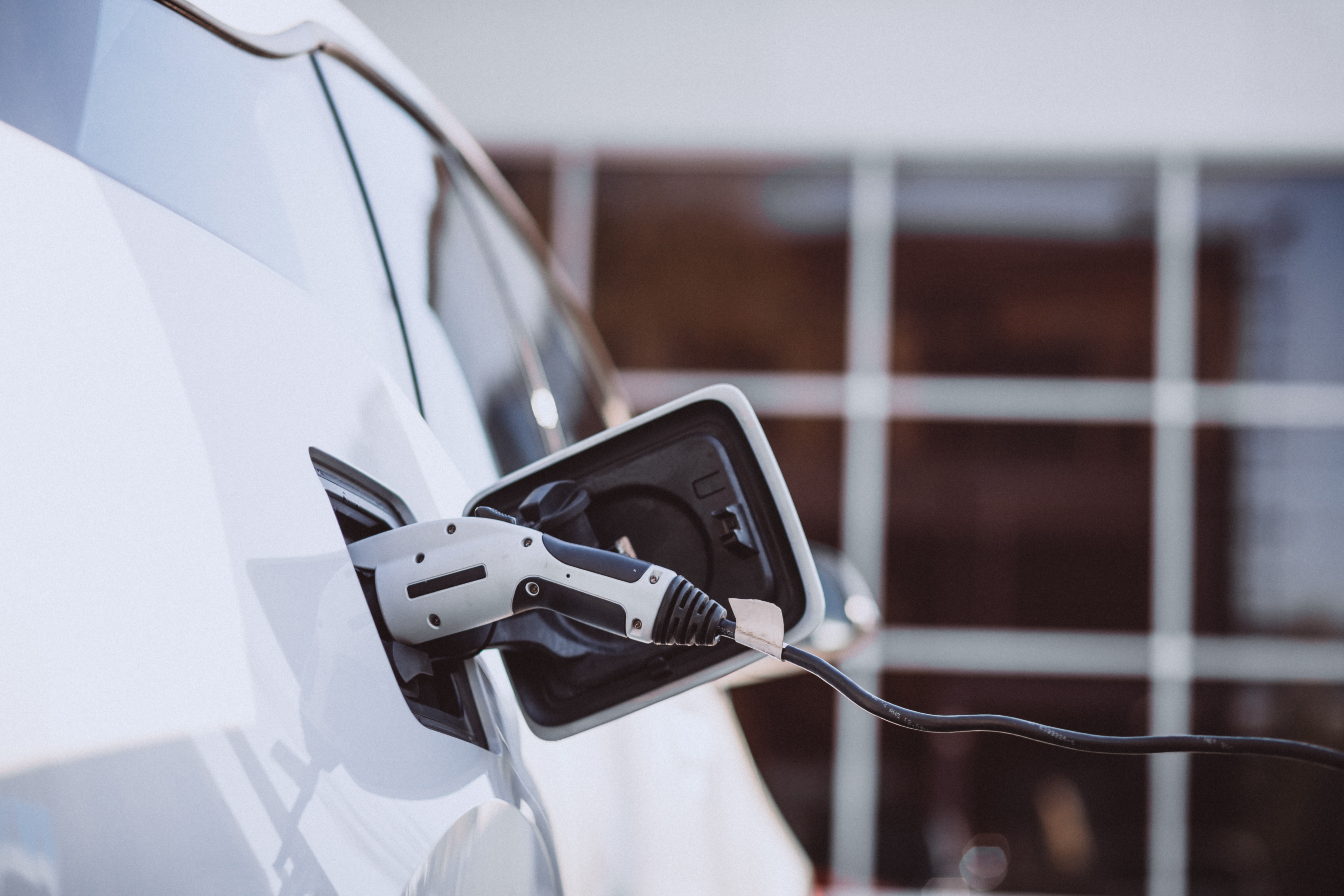 Imagen principal del artículo 'De la gasolina a la energía limpia: Colombia acelera hacia la movilidad eléctrica'