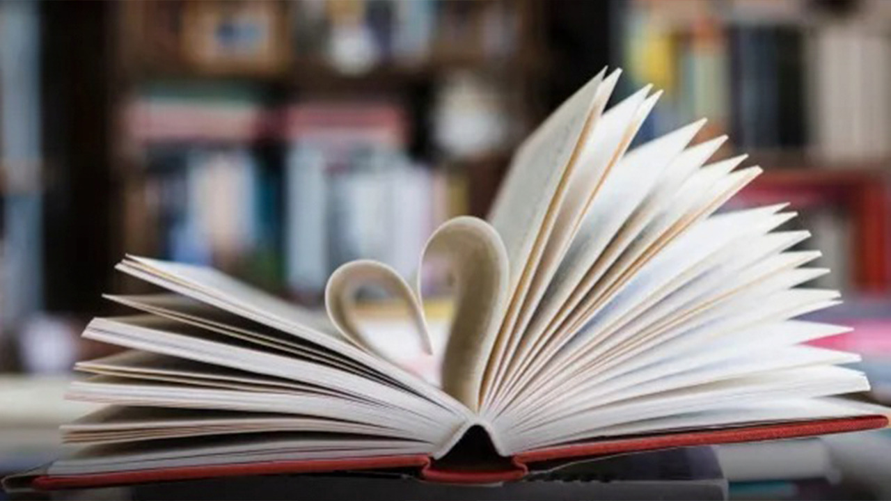 Imagen principal del artículo 'Gozar Leyendo: memorias y poesía'
