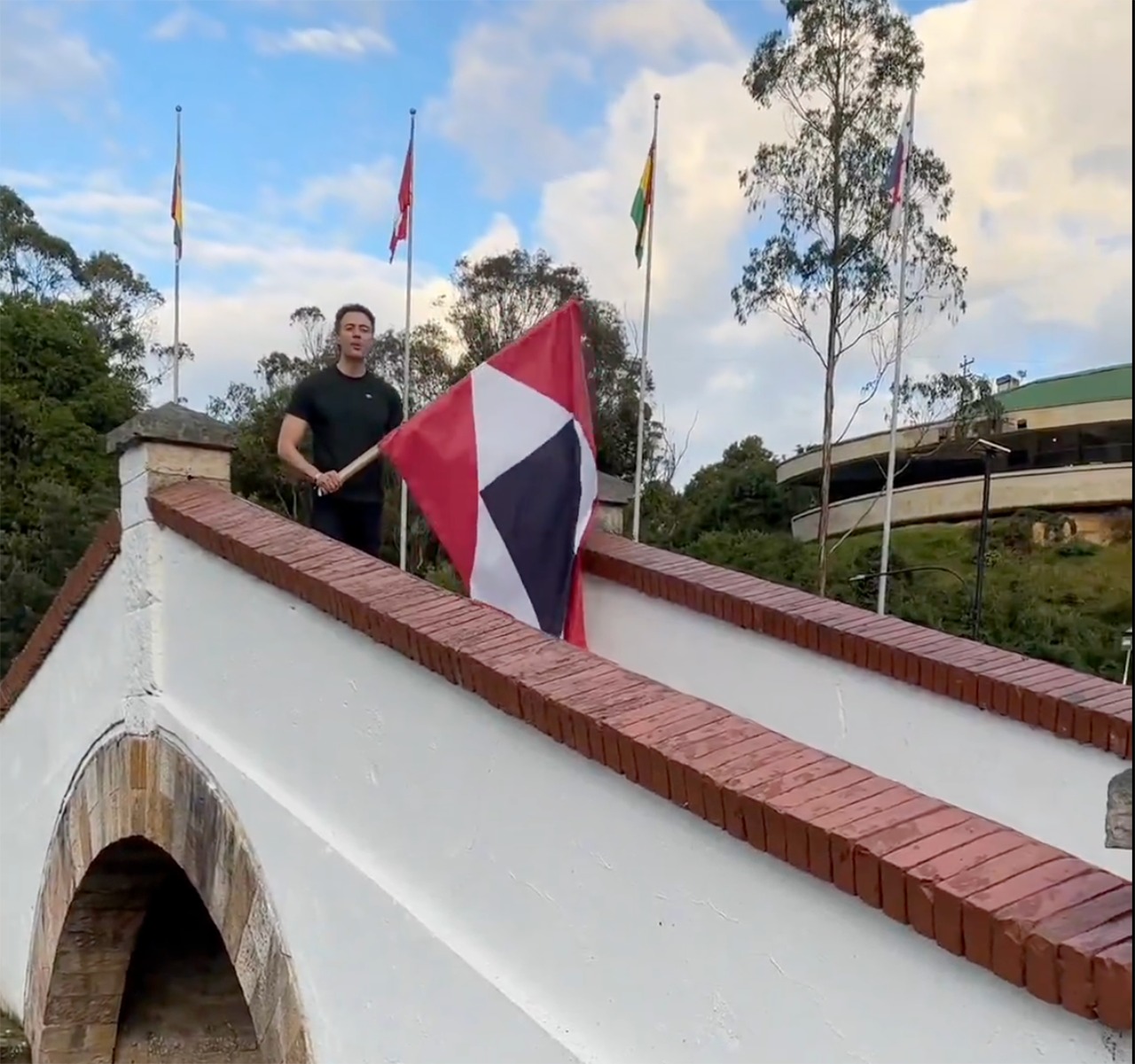 Quintero y la bandera rojinegra: ¿qué significa?