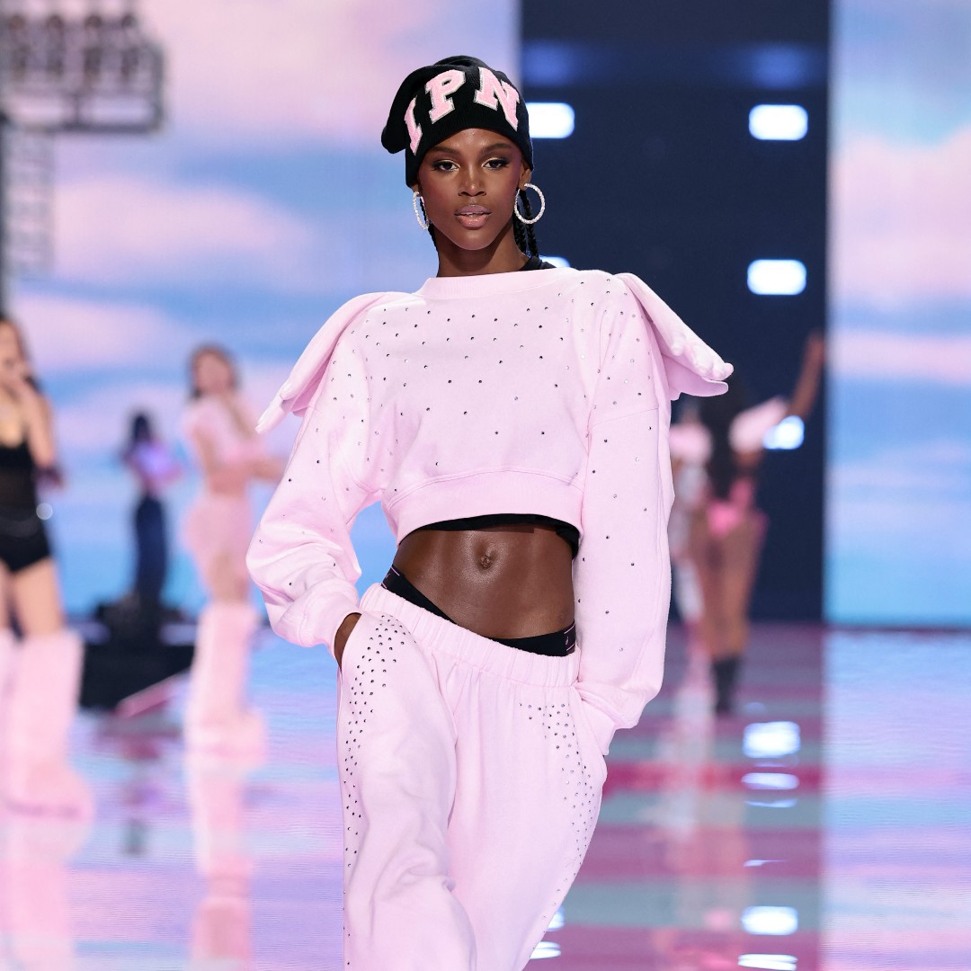 Valentina Castro hace historia: primera colombiana en desfilar para Victoria's  Secret | Cambio, image size:1080x1080