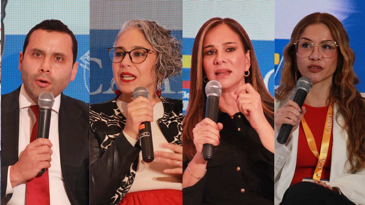 De izquierda a derecha: Altus Baquero Rueda, magistrado del CNE; María José Pizarro, senadora de la República; Maritza Martínez, magistrada del CNE; y Catherine Juvinao, representante a la Cámara. | Crédito: Ana Cañón - CAMBIO