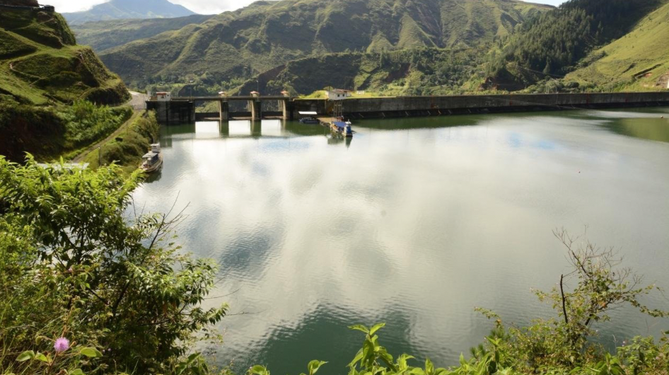 Crédito: Colprensa. Vista del embalse de Salvajina, operando al 93,5 % de su capacidad en julio de 2025.