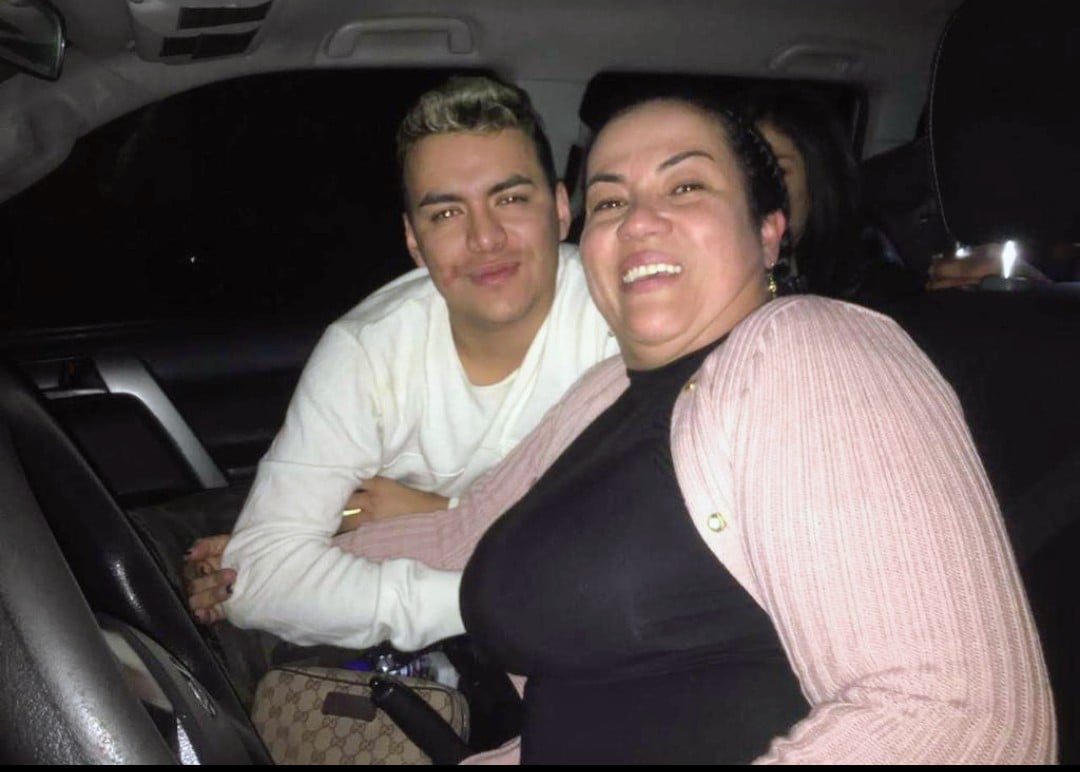 La primera mujer que ayudó a Yeison Jiménez cuando era pobre y cantaba en  el barrio Santa Fe