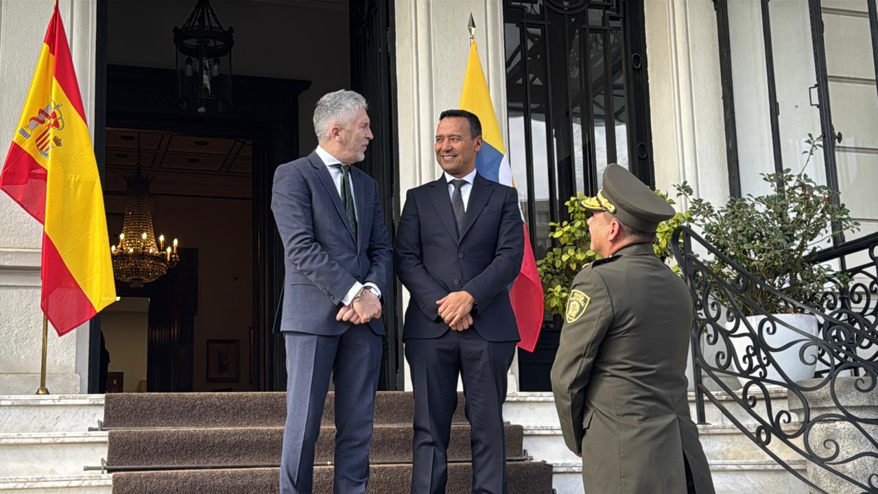 El ministro de Defensa de Colombia, general retirado Pedro Sánchez sostuvo una reunión con el ministro del Interior de España para fortalecer el trabajo entre ambas naciones.
