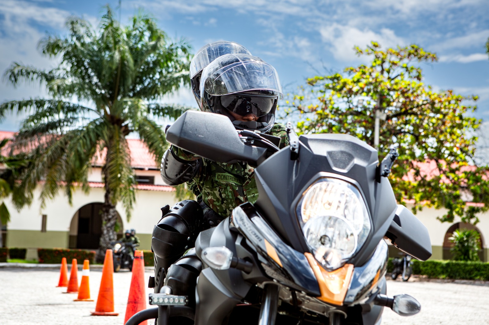 Unidades motorizadas reforzaron sus tácticas  para evitar ataques en el centro del país.