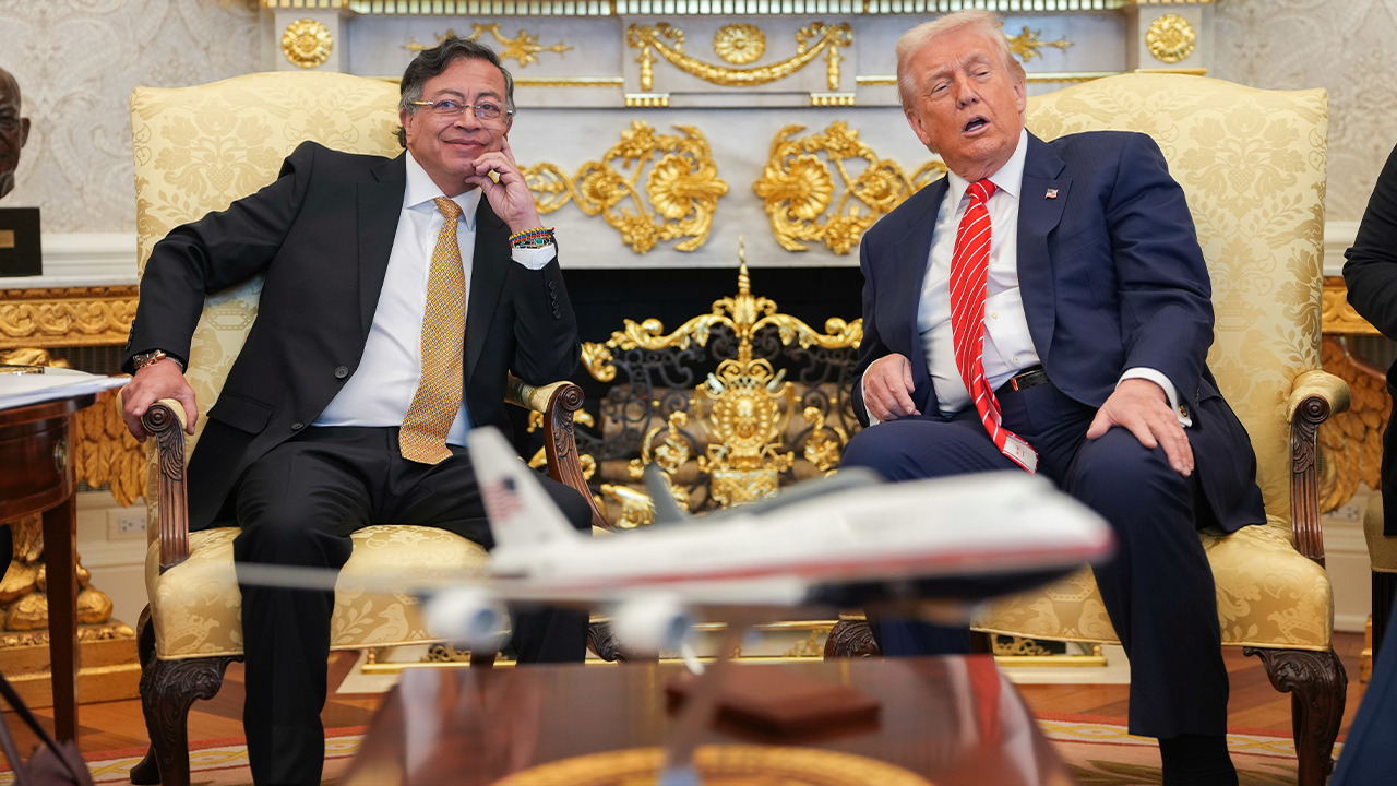 Gustavo Petro, presidente de Colombia; Donald Trump, presidente de Estados Unidos, en el encuentro de este martes en la Casa Blanca. Foto: Joel González   - Presidencia de la República